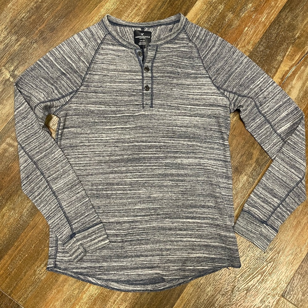 American Eagle blue Henley size Small